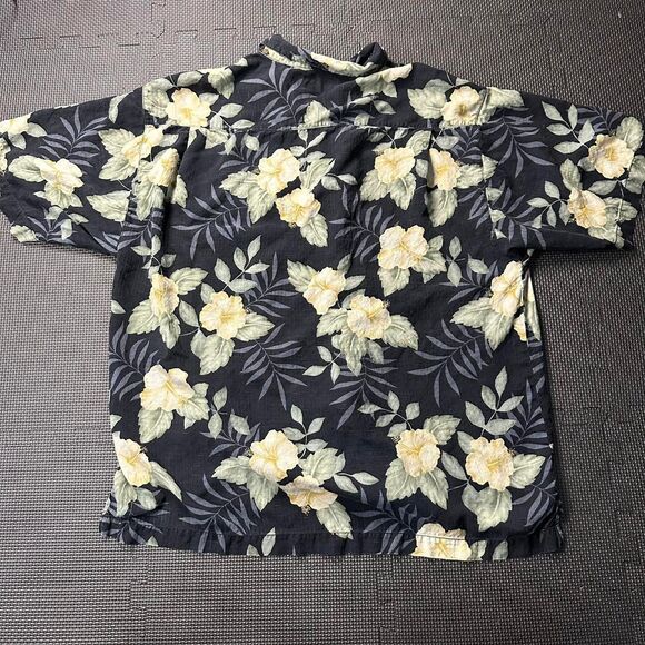 100% Silk Large Tommy Bahama Navy Blue Floral Patterned Button Up Shirt - Picture 7 of 7